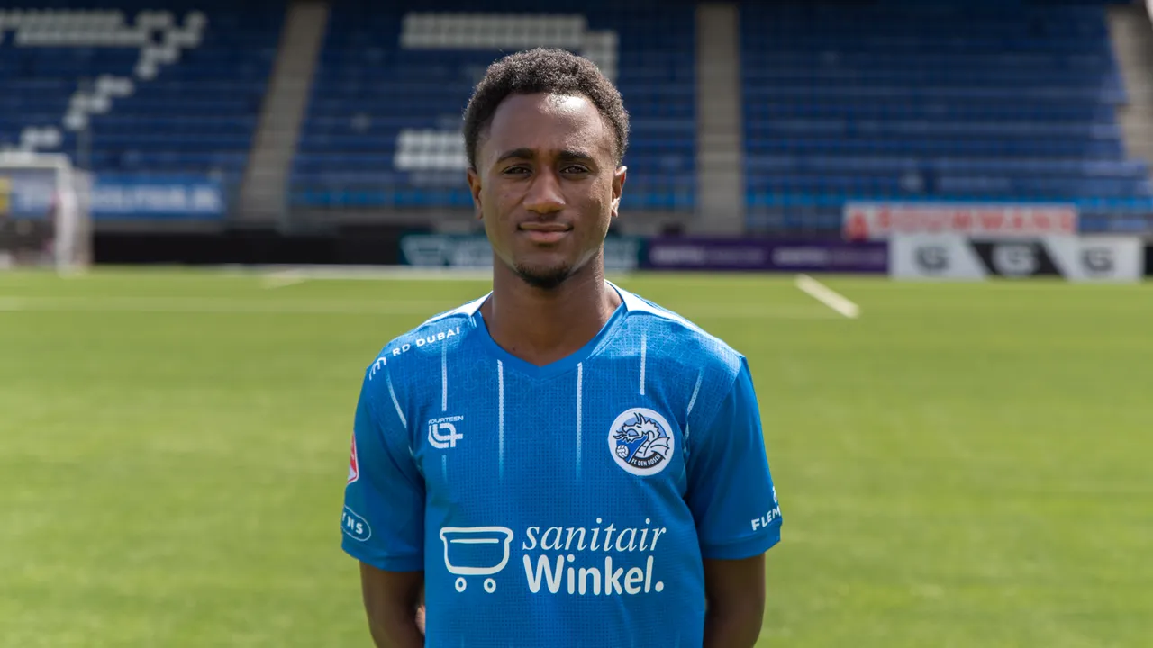 Kevin Felida opende de score met een prachtige goal