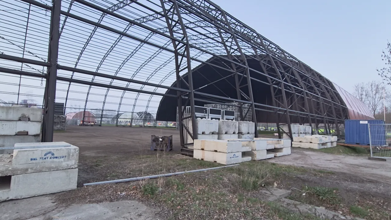 Steigers staan klaar