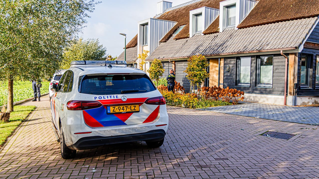 Overleden persoon gevonden in huis, vermoedelijk niet de bewoner