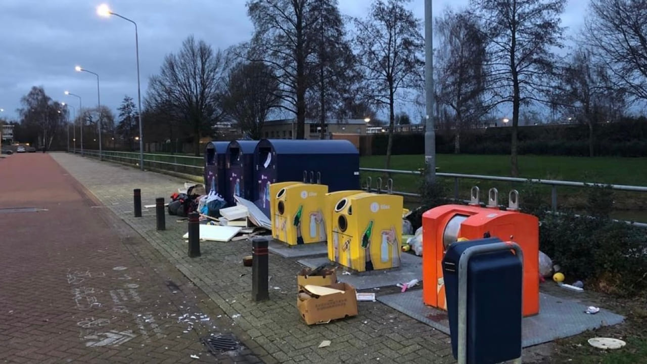 Een afvaldumping bij de Rompertpassage