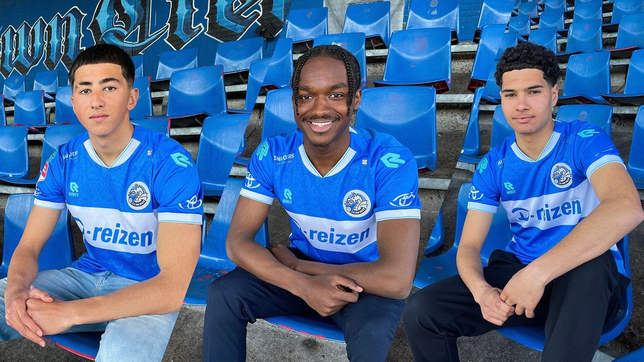 Drie jonge talenten tekenen profcontract bij FC Den Bosch