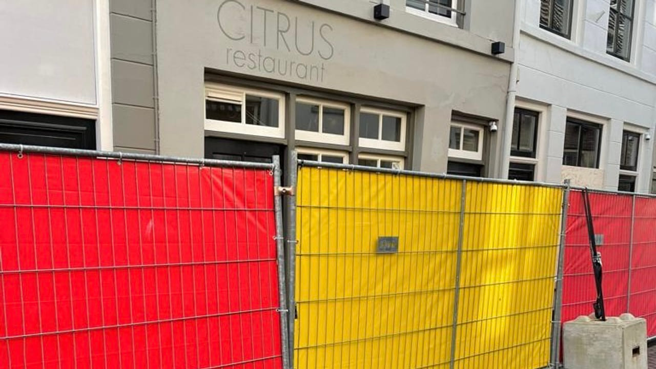 Eigenaar Bosch’ restaurant snapt niets van carnavalshek voor de deur