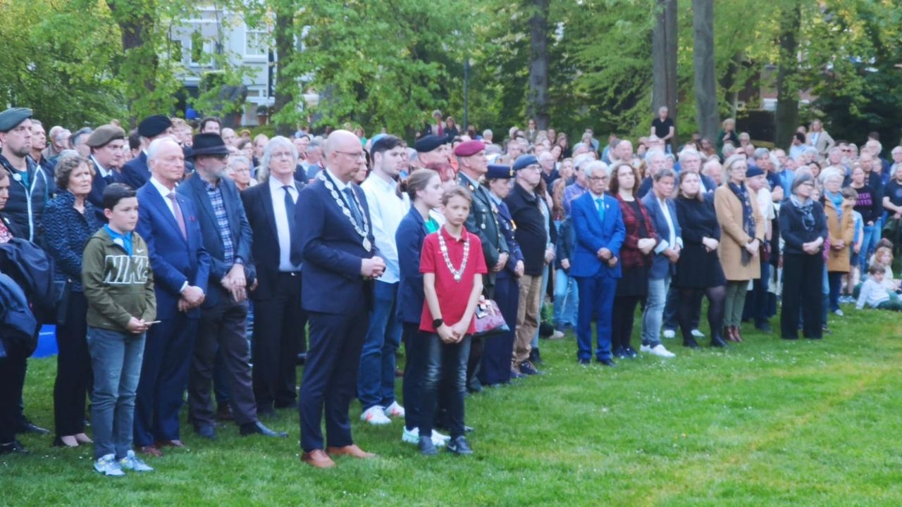 Den Bosch herdenkt de oorlogsslachtoffers en legt de link met het heden
