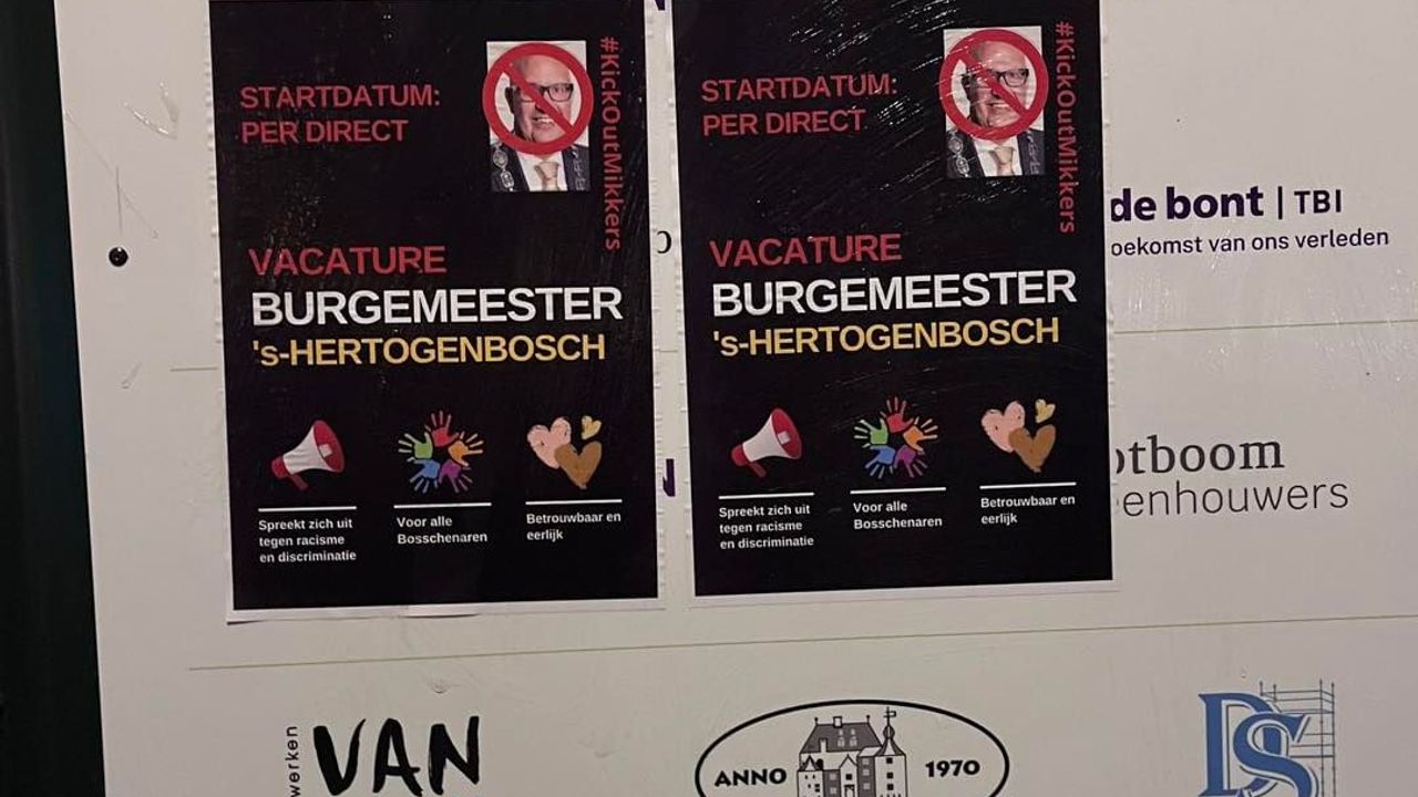 Bossche actiegroepen eisen nieuwe burgemeester, stadhuis beplakt met posters