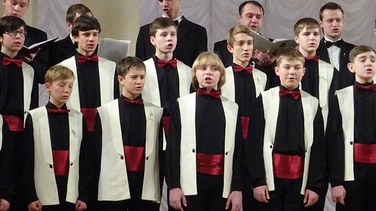 Concert van Oekraïense jeugdkoren in de Sint-Catharinakerk in Den Bosch