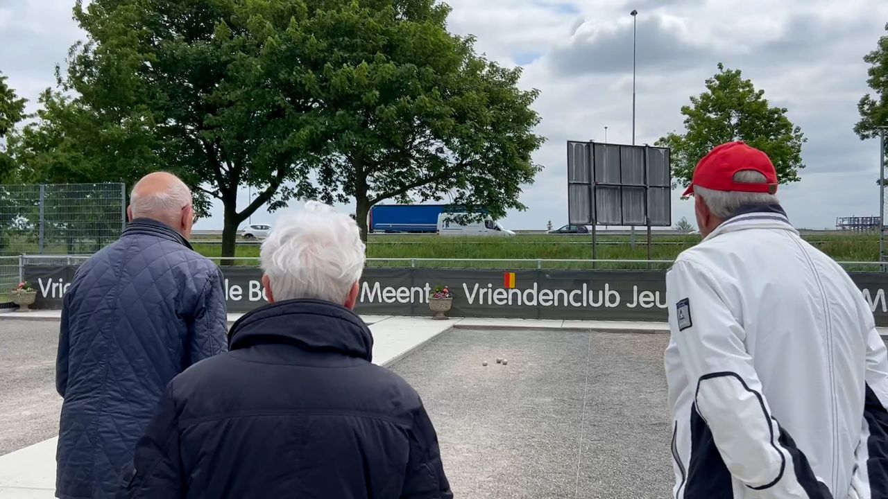 Diverse Bossche sportclubs 'liggen té dicht langs de snelweg'
