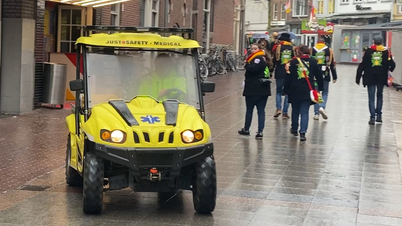 Mini-ambulance helpt Oeteldonkers waar ziekenauto niet kan komen