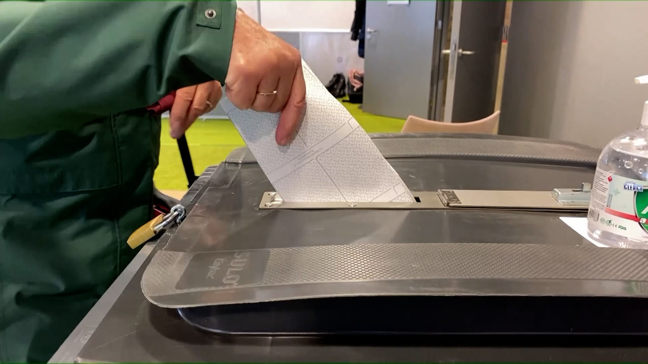 PVV steekt er met kop en schouders bovenuit in Oss en wint