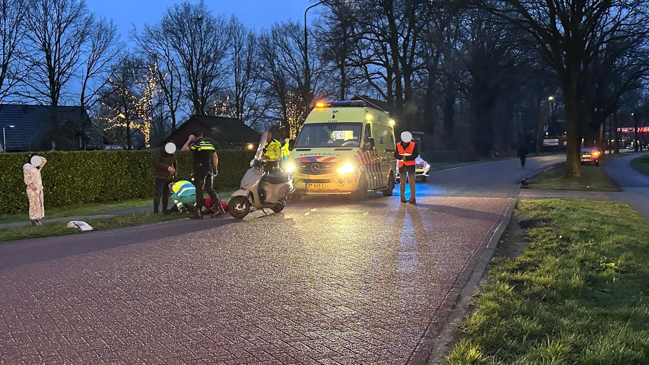 Scooterrijder gewond na val over drempel in Nistelrode
