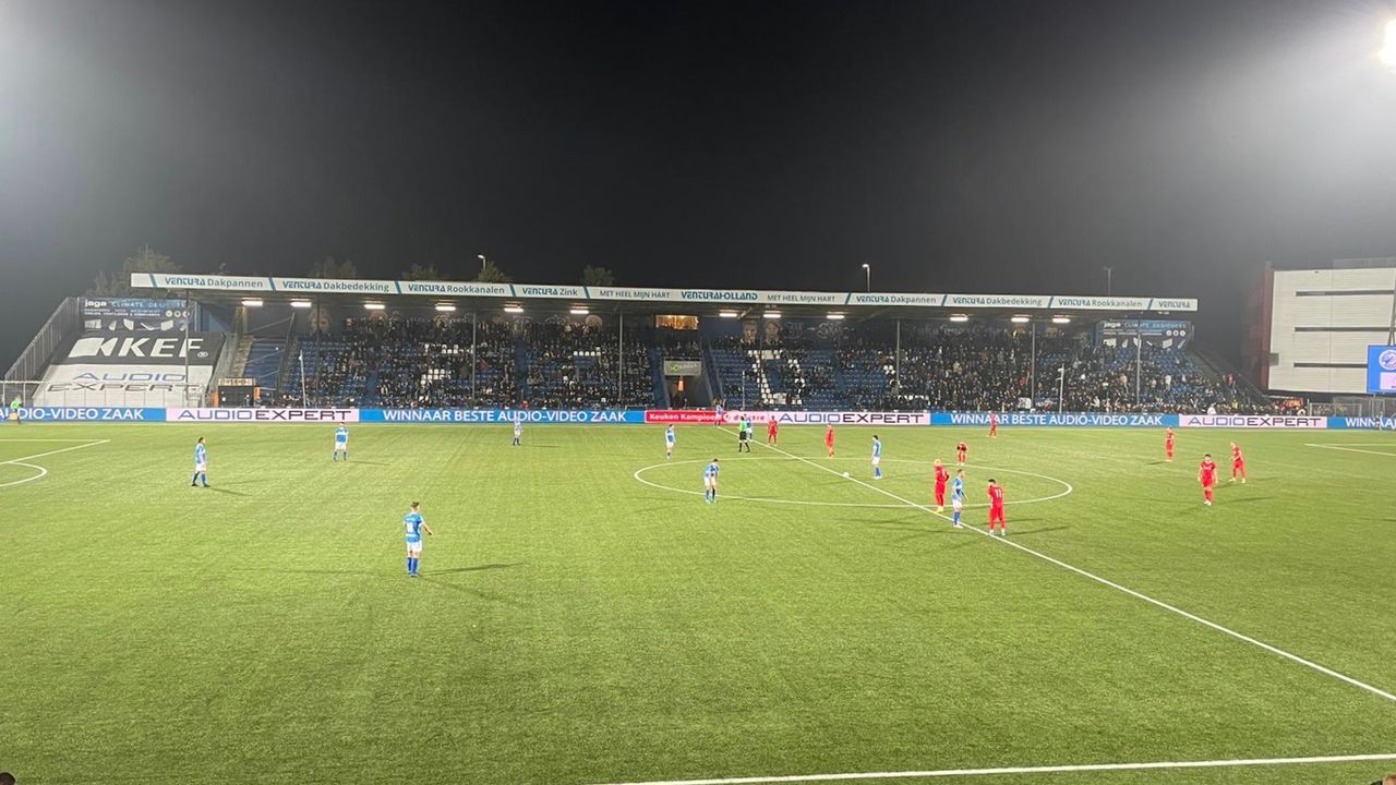 FC Den Bosch heeft weinig moeite met Jong AZ en wint met 3-0