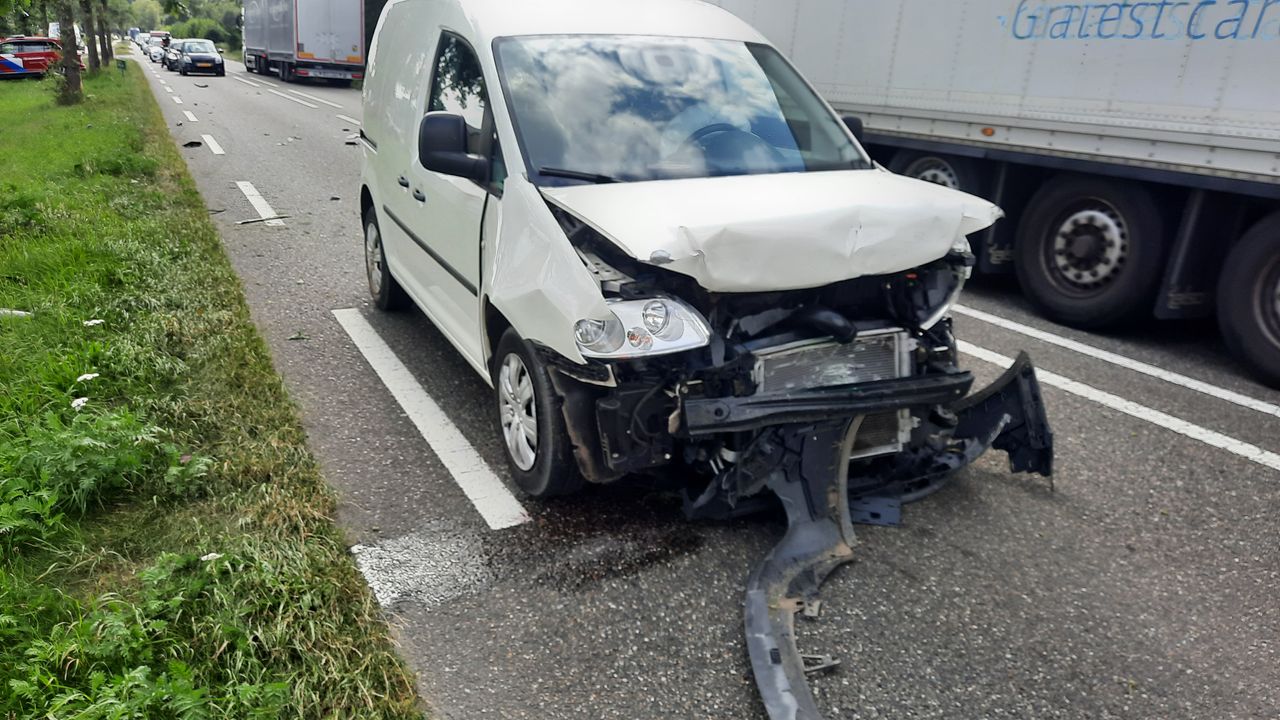 Meerdere auto’s betrokken bij ongeval in Odiliapeel