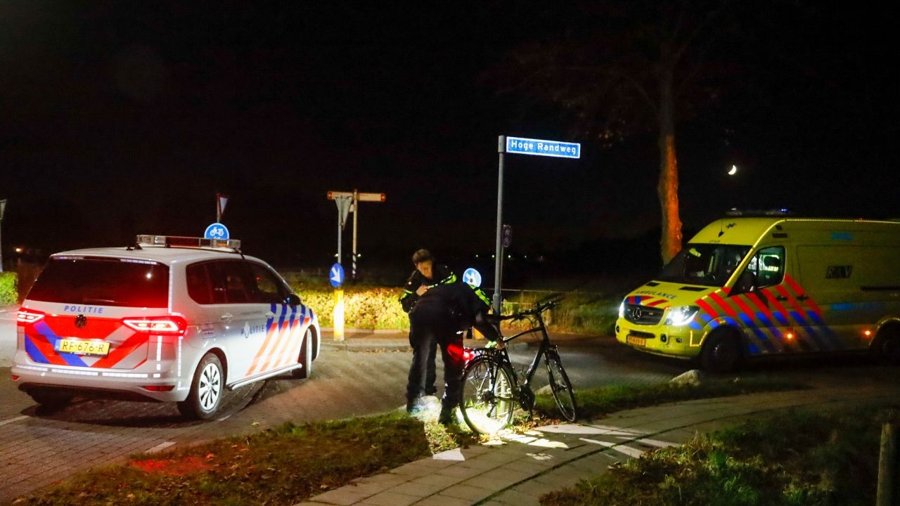 Fietser gewond na botsing met auto in Volkel