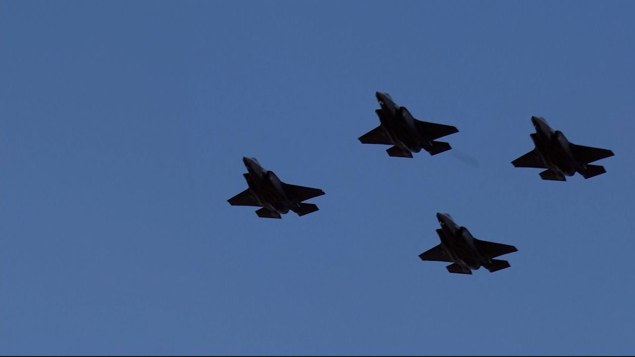 Eerste vier F-35's donderdagmiddag geland op vliegbasis Volkel