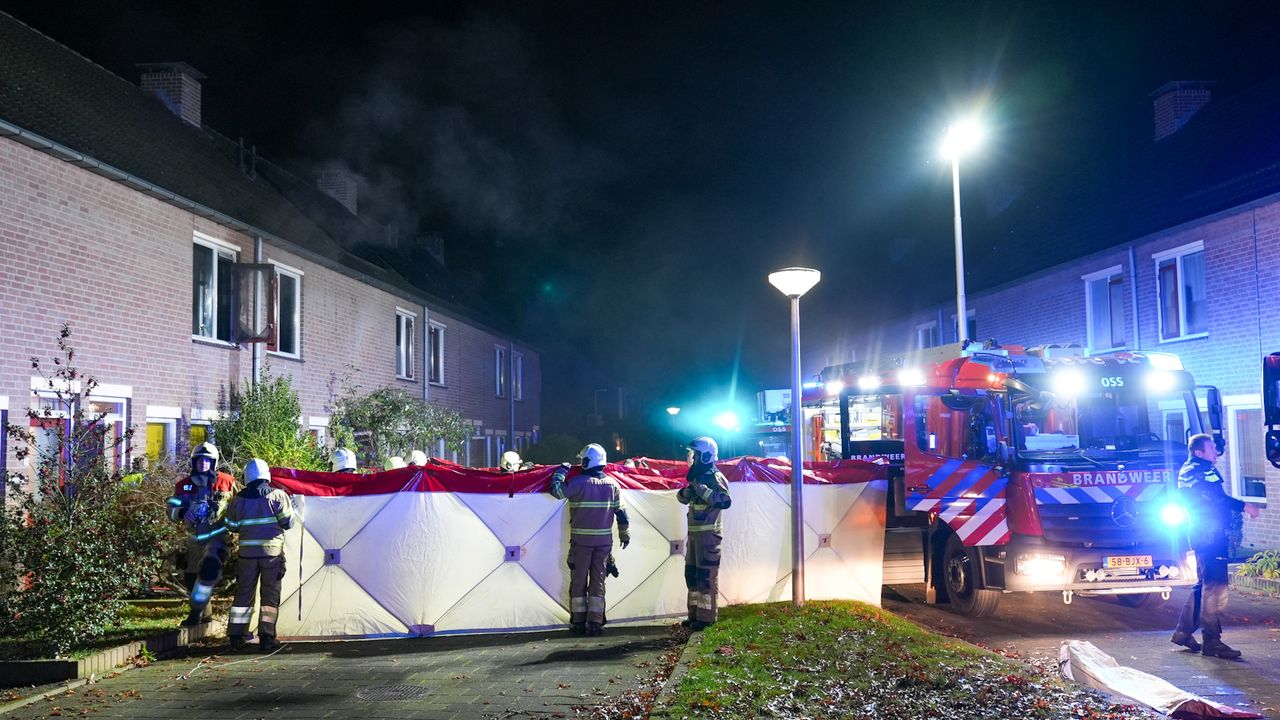 Woningbrand aan de Perenhof in Oss, vrouw op leeftijd naar het ziekenhuis gebracht