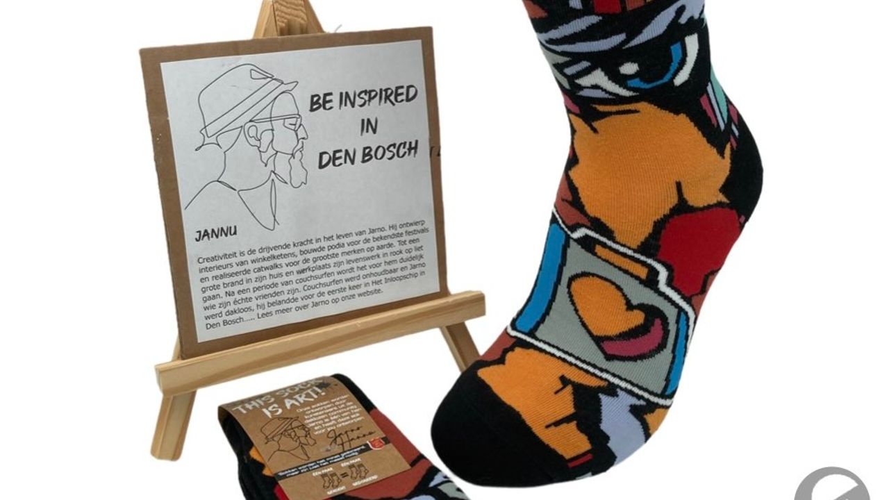 Kunstzinnige sokken helpen daklozen in Den Bosch
