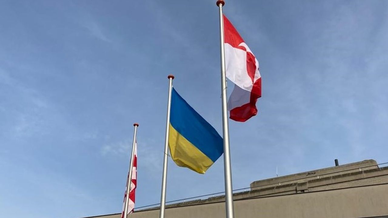 Oekraïense vlag wappert ook bij gemeentehuis Bernheze