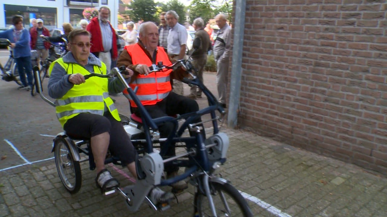 Ouderen trappen door bij fietstrainingen in Schaijk