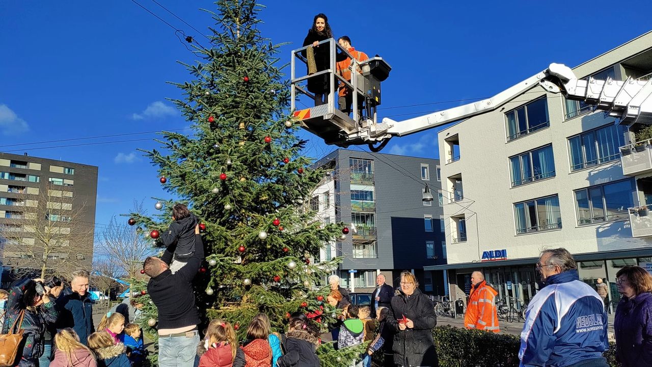 Saamhorigheid rond kerstboom Ploossche Hof na dramatisch incident