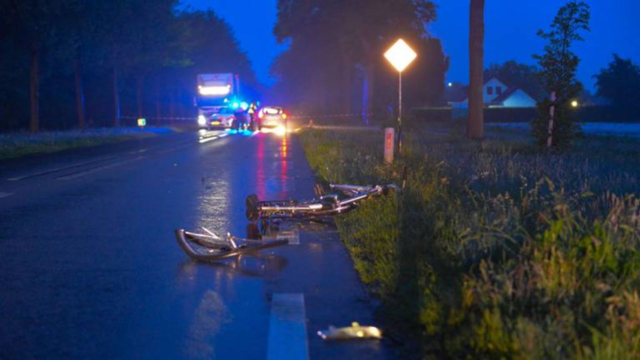 Jongen uit Uden (15) zwaargewond nadat hij wordt geschept door auto in Elsendorp