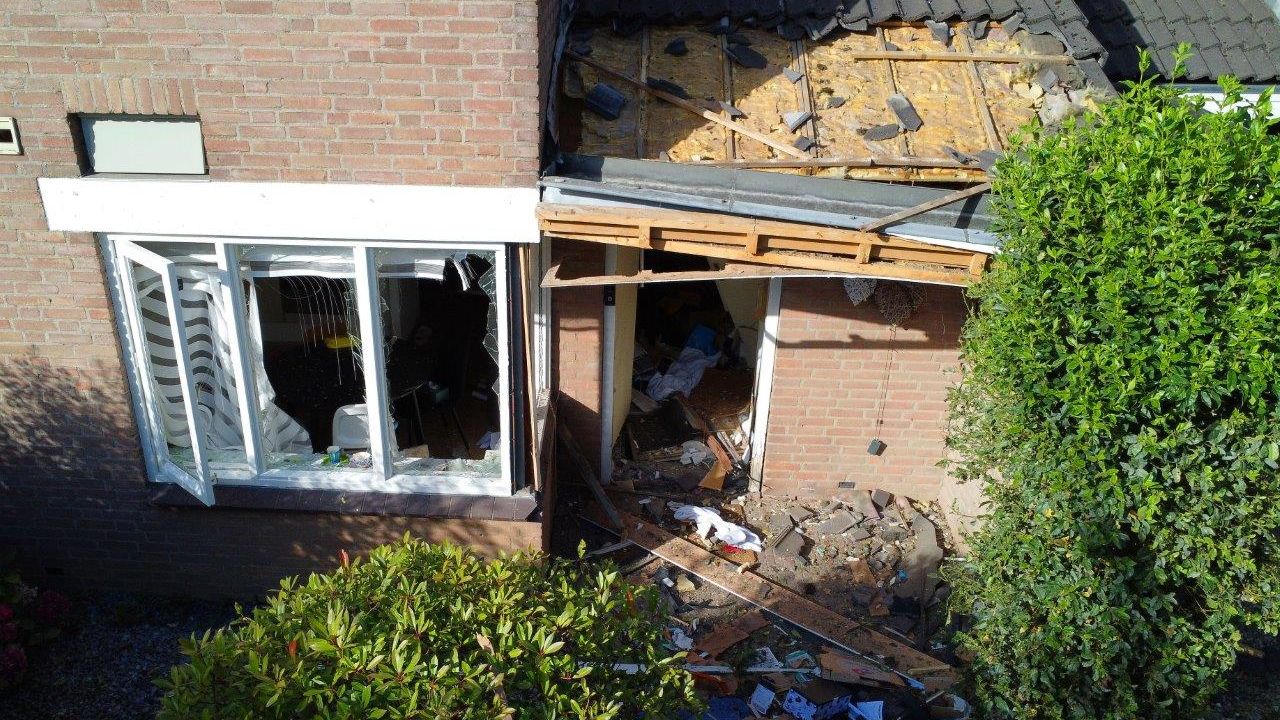 Woning Den Bosch ernstig beschadigd door explosie, bewoners ongedeerd