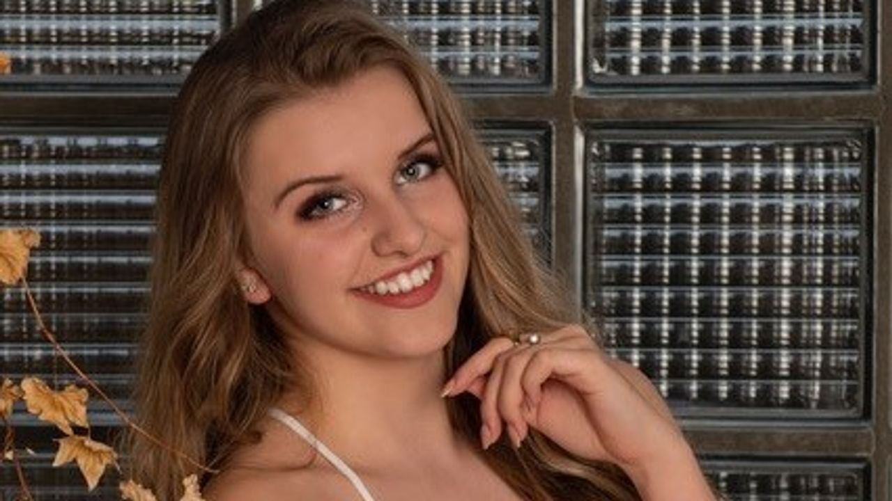 Zeelandse Tess (20) zet onzekerheid opzij en dringt door tot Brabantse finale Miss Beauty