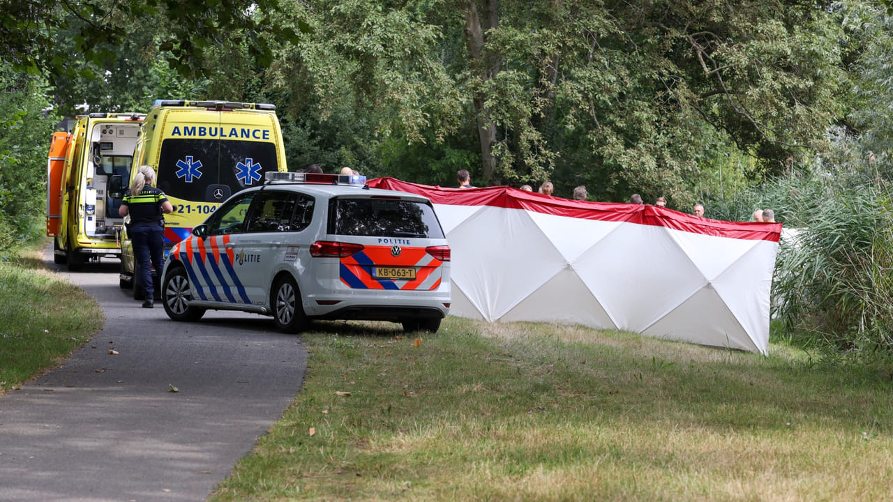 Man aangehouden vanwege dood zwemmer Den Bosch - Dtv Nieuws