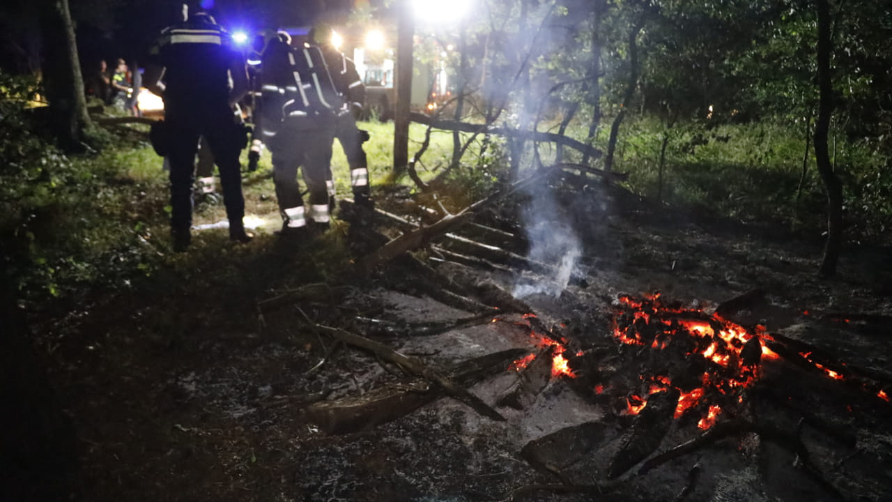 Bosbrand met twee brandhaarden tussen Nistelrode, Uden en Zeeland