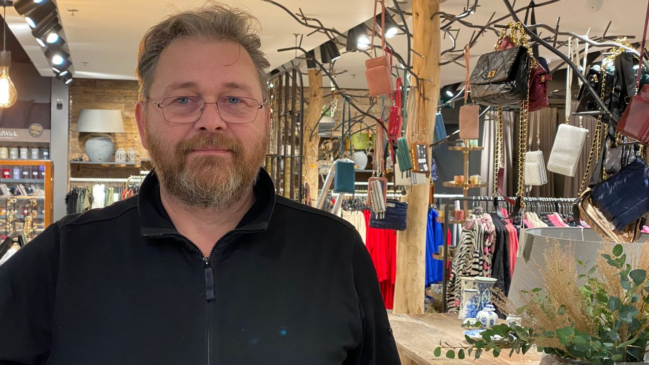 John is klaar met de lockdowns: 'Winkelen op afspraak gaat ons niet redden'