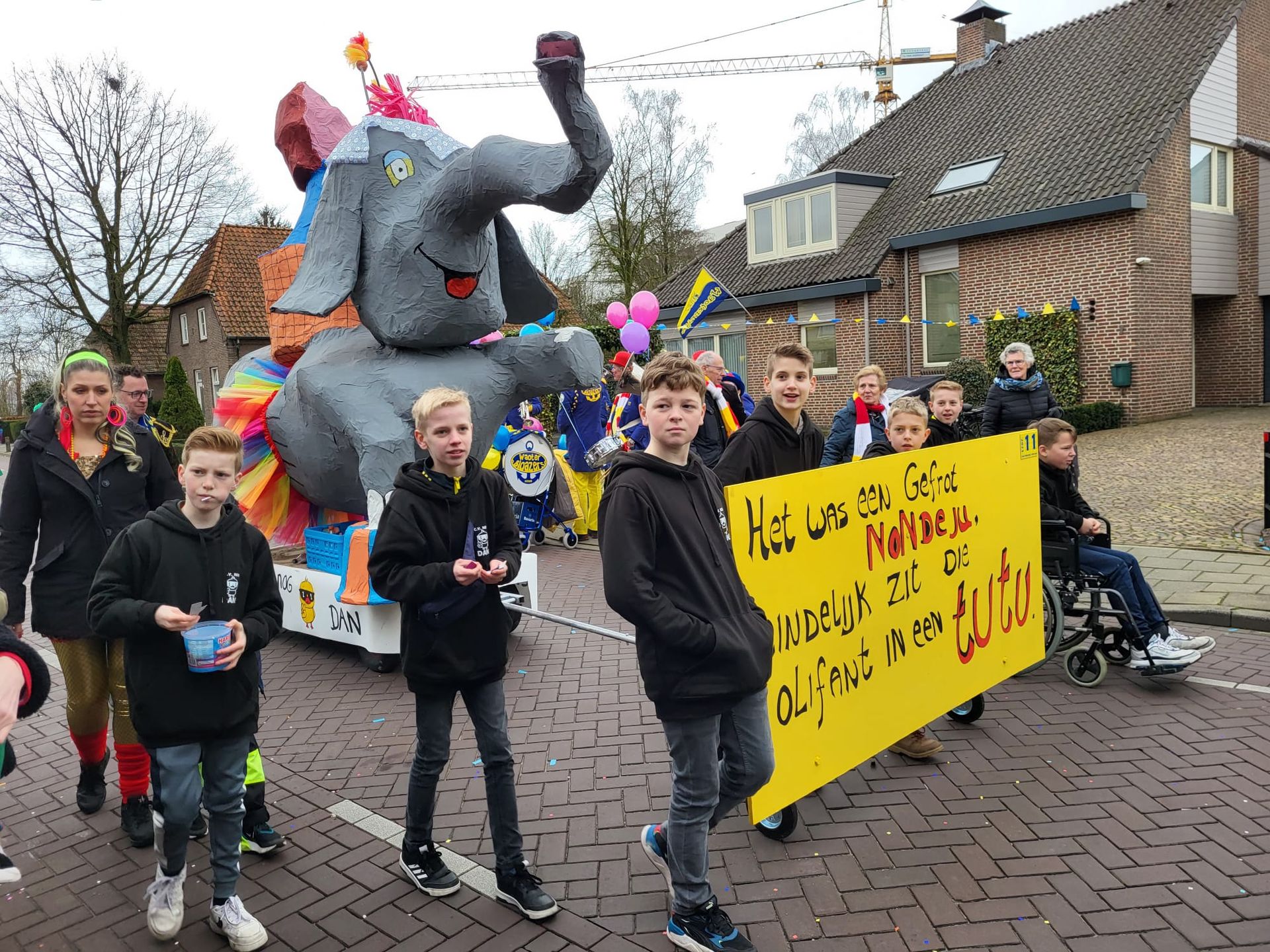 Dtv Nieuws Liveblog Carnavalszondag Optochten In Allerlei Soorten En